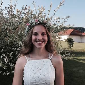 Meet your Posher, Sarina